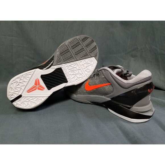 Nike Kobe X (GS) Sneakers Size 4Y BRAND NEW IN BOX! - Picture 2 of 14